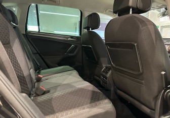 Подержанный автомобиль Volkswagen Tiguan 2018 года (14 фото)