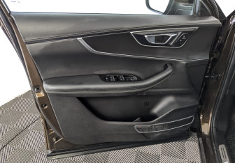 Подержанный автомобиль Chery Tiggo 8 2020 года (19 фото)