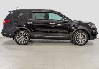 Подержанный автомобиль Ford Explorer 2019 года (4 фото)