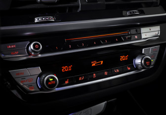 Подержанный автомобиль BMW X3 2019 года (20 фото)