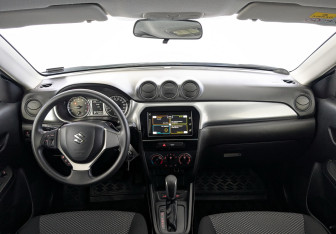 Подержанный автомобиль Suzuki Vitara 2016 года (14 фото)