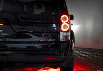 Подержанный автомобиль Land Rover Discovery 2009 года (28 фото)