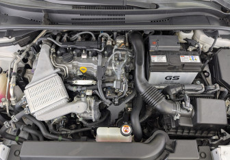 Подержанный автомобиль Toyota Corolla Sedan 2022 года (8 фото)