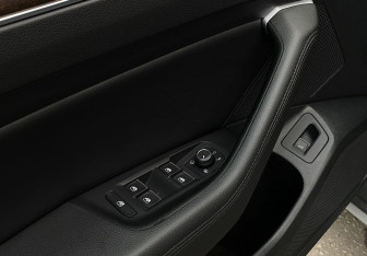 Подержанный автомобиль Volkswagen Passat Wagon 2018 года (21 фото)