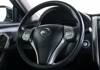 Подержанный автомобиль Nissan Teana 2014 года (11 фото)