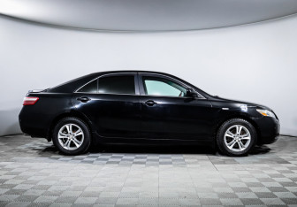 Подержанный автомобиль Toyota Camry Sedan 2008 года (4 фото)