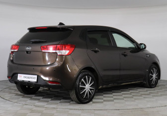 Подержанный автомобиль Kia Rio Hatchback 2017 года (5 фото)