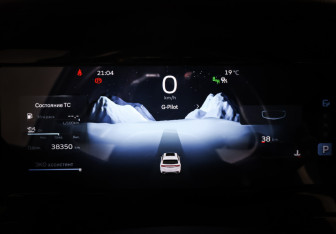 Подержанный автомобиль Geely Monjaro 2024 года (16 фото)