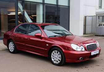 Подержанный автомобиль Hyundai Sonata 2005 года (3 фото)