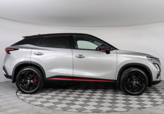 Подержанный автомобиль Omoda C5 2023 года (4 фото)