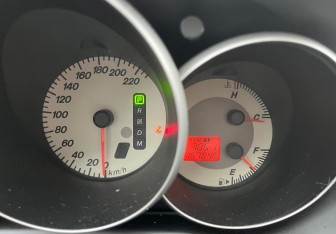 Подержанный автомобиль Mazda 3 Hatchback 2006 года (10 фото)