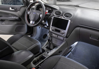 Подержанный автомобиль Ford Focus Sedan 2008 года (11 фото)