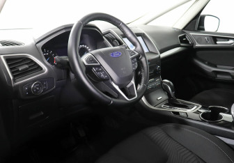 Подержанный автомобиль Ford S-MAX 2015 года (7 фото)