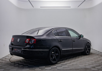 Подержанный автомобиль Volkswagen Passat Sedan 2008 года (5 фото)