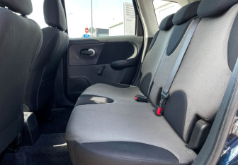 Подержанный автомобиль Nissan Note 2011 года (10 фото)