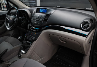 Подержанный автомобиль Chevrolet Orlando 2013 года (7 фото)