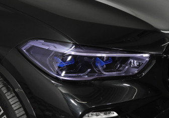 Подержанный автомобиль BMW X5 2020 года (7 фото)