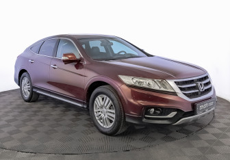 Подержанный автомобиль Honda Crosstour 2014 года (3 фото)