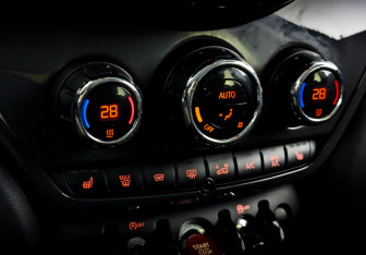 Подержанный автомобиль MINI Countryman 2021 года (26 фото)