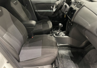 Подержанный автомобиль Renault Logan Sedan 2020 года (9 фото)