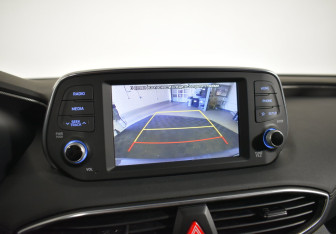 Подержанный автомобиль Hyundai Santa Fe 2019 года (15 фото)