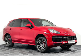 Подержанный автомобиль Porsche Cayenne 2013 года (3 фото)