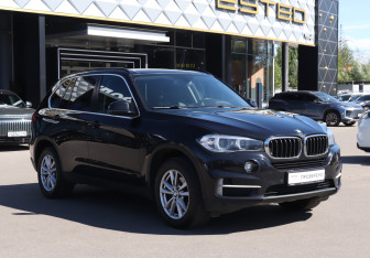 Подержанный автомобиль BMW X5 2017 года (3 фото)