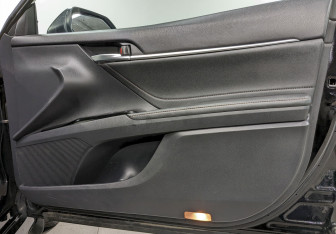 Подержанный автомобиль Toyota Camry Sedan 2019 года (20 фото)