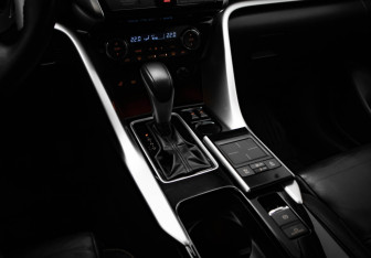 Подержанный автомобиль Mitsubishi Eclipse Cross 2018 года (19 фото)