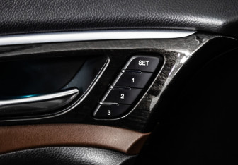 Подержанный автомобиль GAC GS8 2023 года (20 фото)