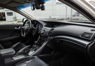Подержанный автомобиль Honda Accord Sedan 2011 года (14 фото)