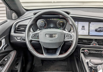 Подержанный автомобиль Geely Tugella 2023 года (22 фото)