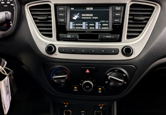 Подержанный автомобиль Hyundai Solaris Sedan 2020 года (15 фото)