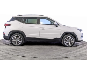 Подержанный автомобиль Москвич 3е 2023 года (4 фото)