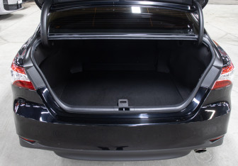 Подержанный автомобиль Toyota Camry Sedan 2020 года (10 фото)