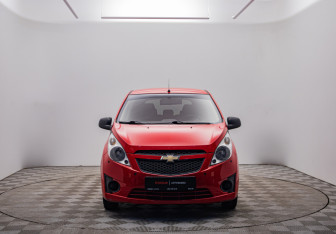 Подержанный автомобиль Chevrolet Spark 2013 года (2 фото)