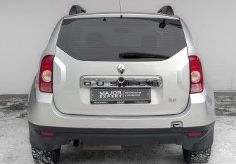 Подержанный автомобиль Renault Duster 2013 года (6 фото)