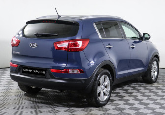 Подержанный автомобиль Kia Sportage 2012 года (3 фото)