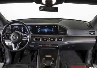 Подержанный автомобиль Mercedes-Benz GLE 2019 года (12 фото)