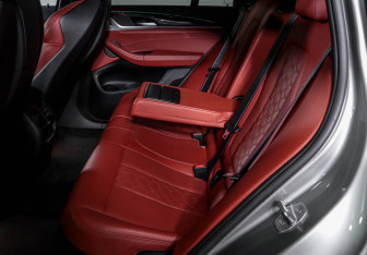 Подержанный автомобиль BMW X4 M 2020 года (10 фото)