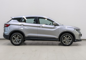 Подержанный автомобиль Geely Coolray 2023 года (4 фото)