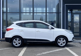 Подержанный автомобиль Hyundai ix35 2011 года (4 фото)