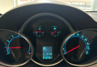 Подержанный автомобиль Chevrolet Cruze Sedan 2012 года (11 фото)
