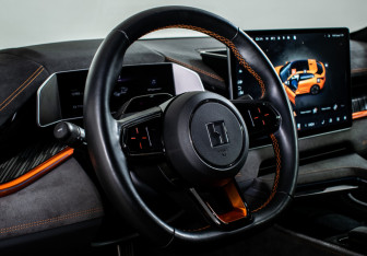 Подержанный автомобиль Zeekr 001 2023 года (15 фото)