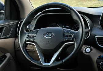 Подержанный автомобиль Hyundai Tucson 2019 года (14 фото)