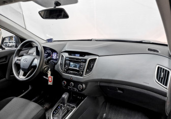 Подержанный автомобиль Hyundai Creta 2017 года (11 фото)