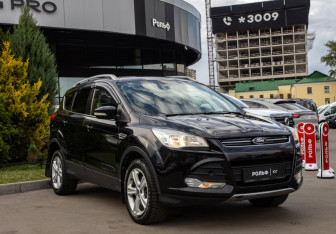 Подержанный автомобиль Ford Kuga 2014 года (2 фото)