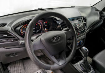 Подержанный автомобиль LADA (ВАЗ) Vesta Sedan 2021 года (13 фото)