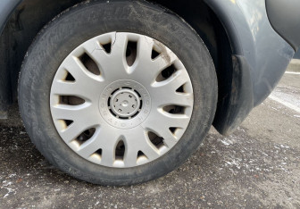 Подержанный автомобиль Citroen Xsara Picasso 2008 года (12 фото)