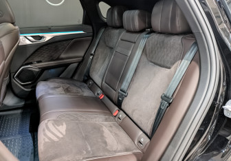 Подержанный автомобиль Wey 05 2023 года (18 фото)